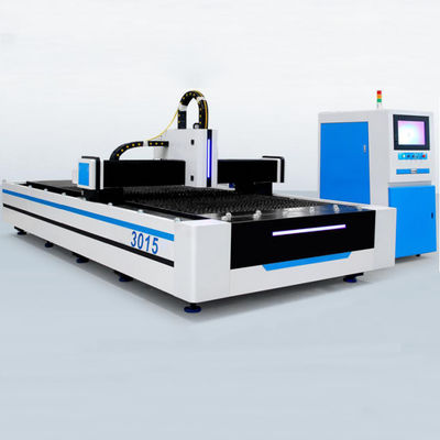 Forme en aluminium IPG Raycus en métal de la découpeuse 10mm de laser de fibre de commande numérique par ordinateur