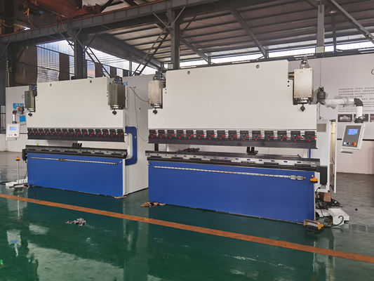 chaîne de production tandem de Polonais de réverbère de frein de presse de 4mm 6000mm